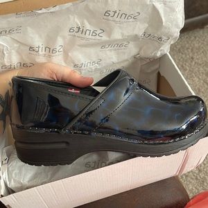 Sanita clogs